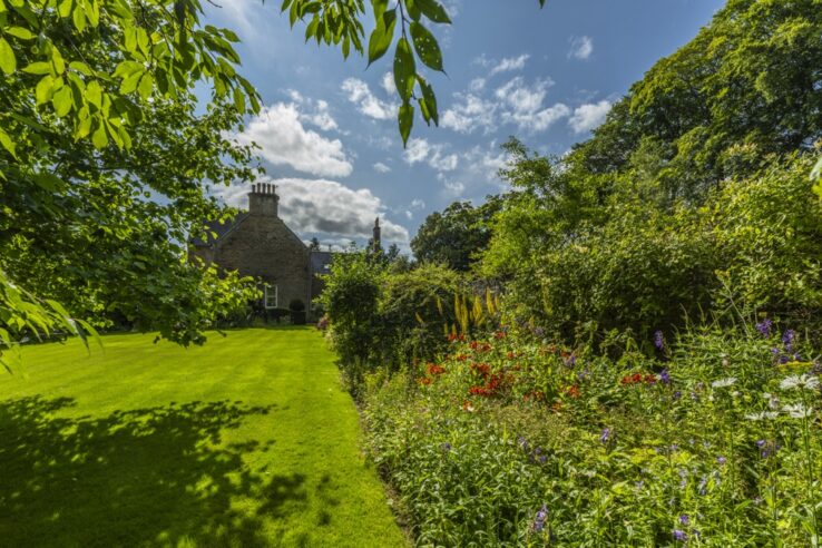 Daluaine Manse & Gardens, Rhynie