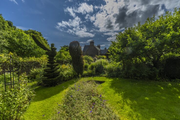 Daluaine Manse & Gardens, Rhynie